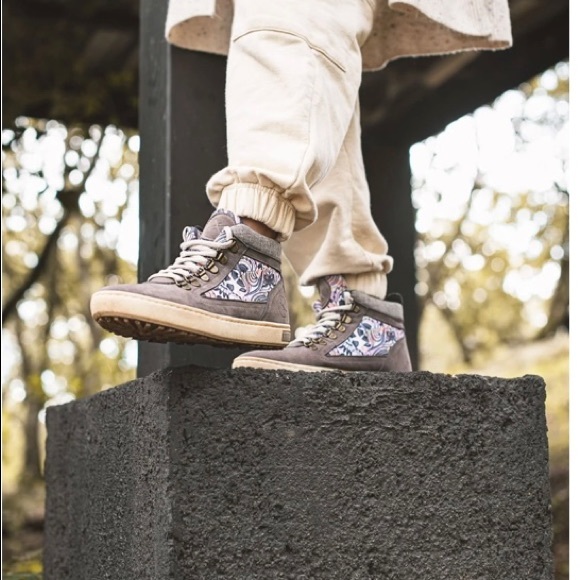 INKKAS Vegan camping boot US WOMENS Size 9/ US MENS size 7. Brand new never worn - Picture 9 of 9